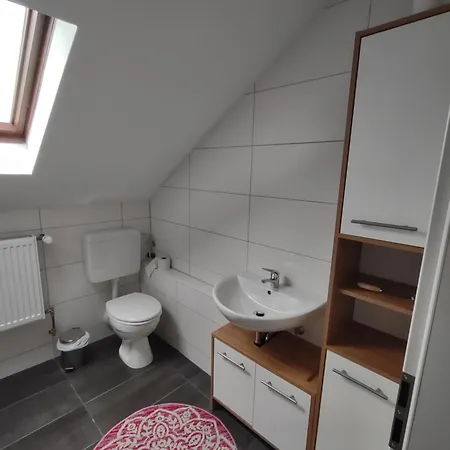 Privatunterkunft Monteurzimmer In Mit Küche Und Bad *